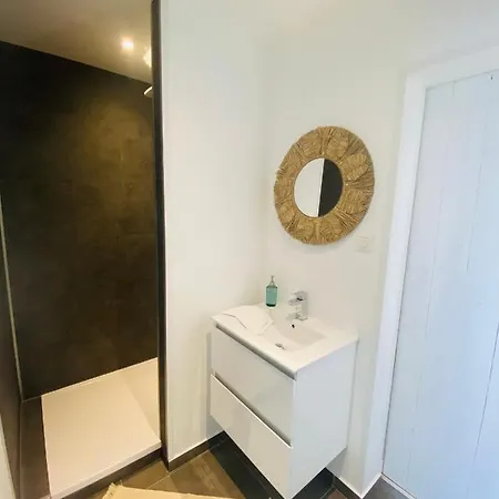 Parenthese A La Sarte Holiday home *