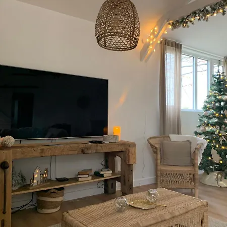 Parenthese A La Sarte Holiday home *